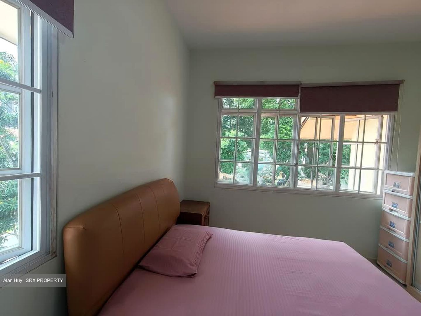 Rochdale Road (D19), Terrace #549137821